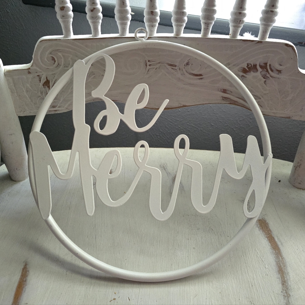 White 'Be Merry' Wall Decor